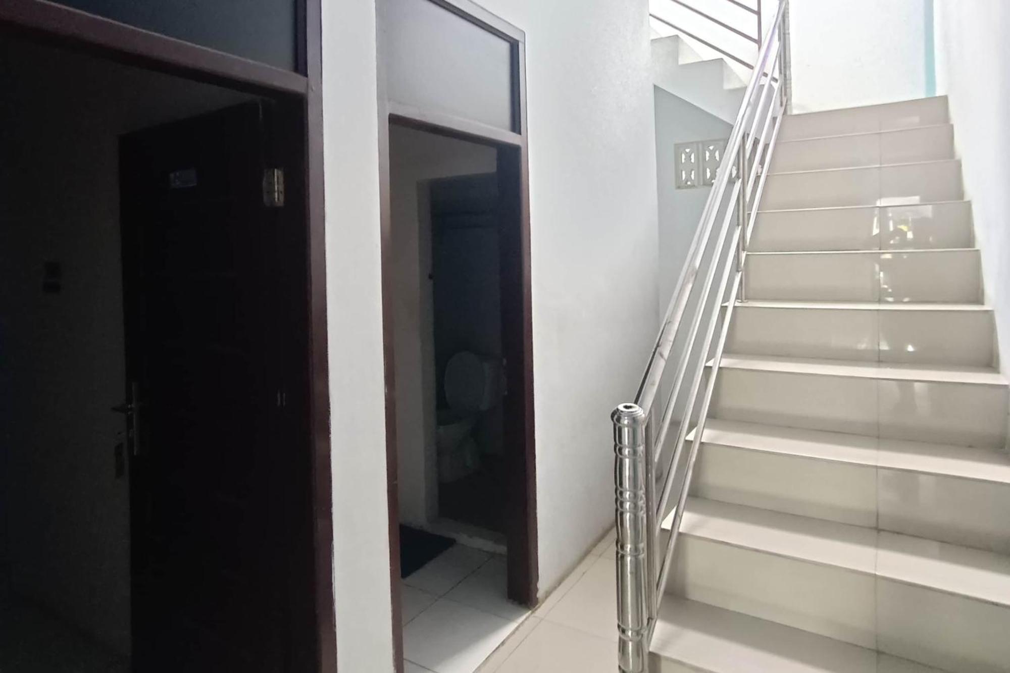 Oyo 92207 Hotel Koperasi バンダ・アチェ エクステリア 写真