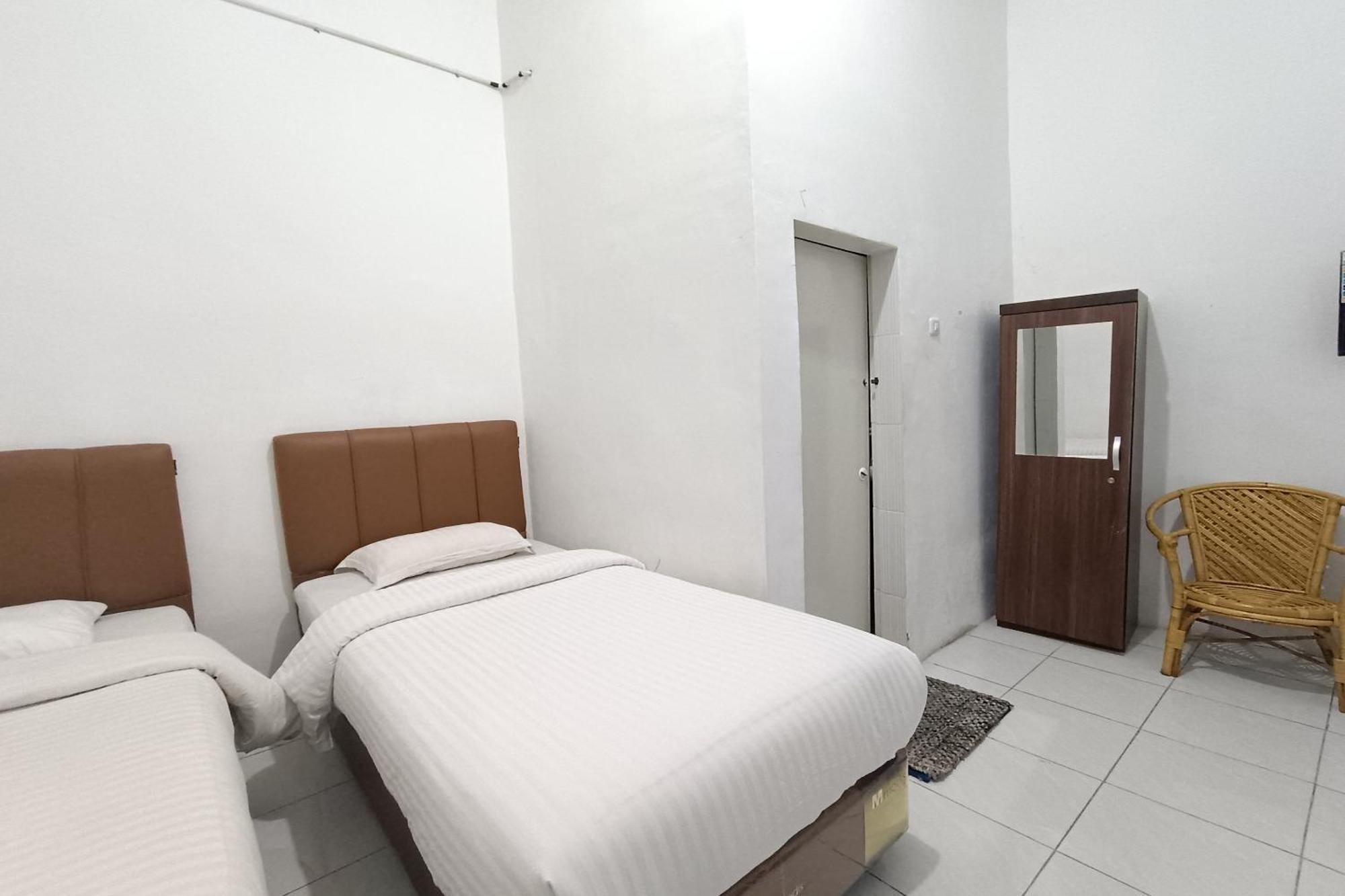Oyo 92207 Hotel Koperasi バンダ・アチェ エクステリア 写真